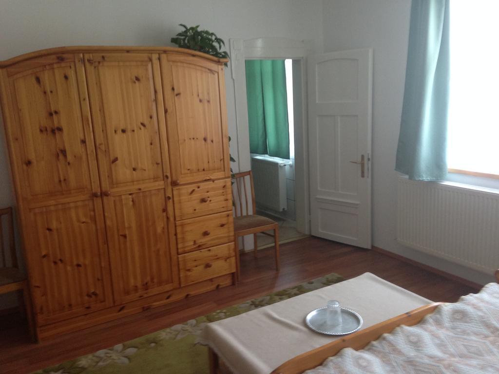 Koelcsey Kuria Vendeghaz Hotel Szatmarcseke ภายนอก รูปภาพ